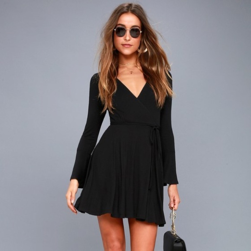 BLACK FLOUNCE SLEEVE WRAP DRESS